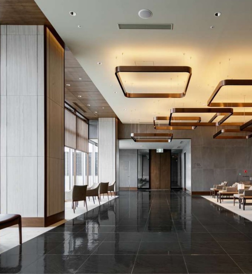 �}���[�g�X��